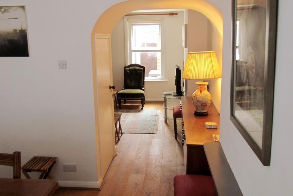 Welcoming Cottage In Chichester Near City Centre Exterior photo