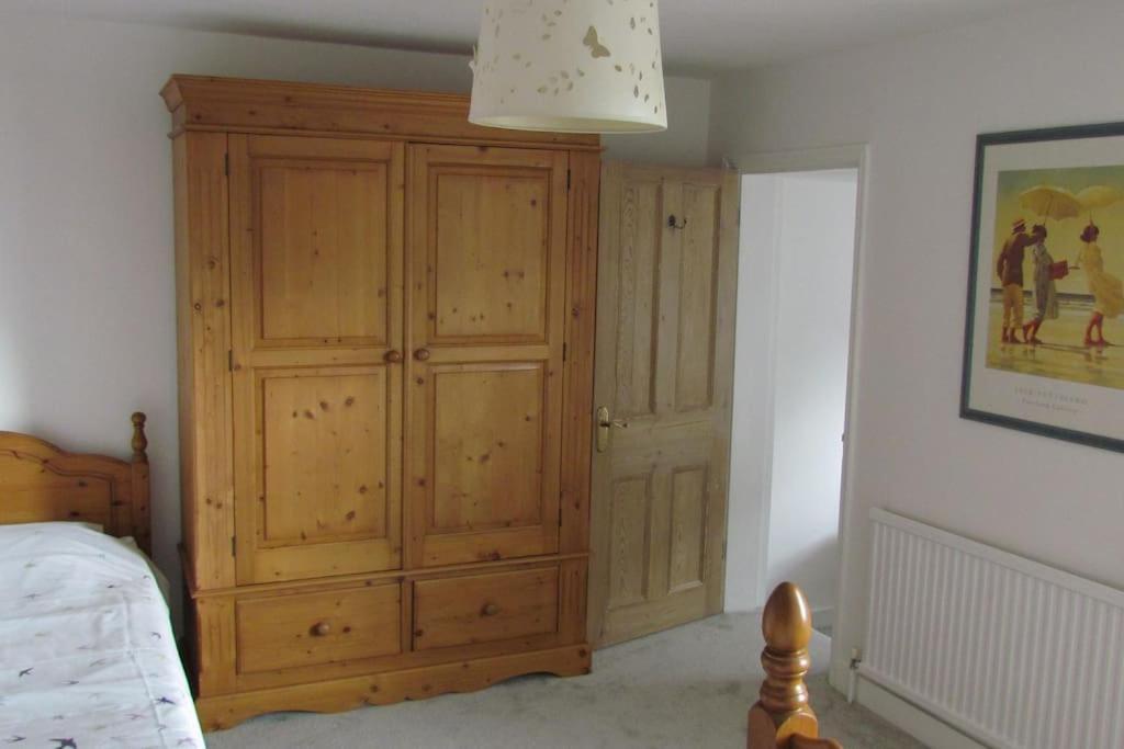 Welcoming Cottage In Chichester Near City Centre Exterior photo